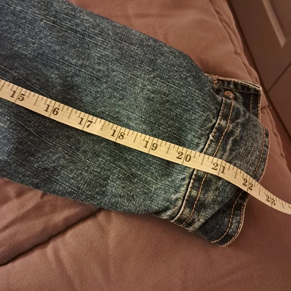 Bill Blass Denim Jacket Women's Medium M Trucker Style Cropped Classic - Picture 9 of 10